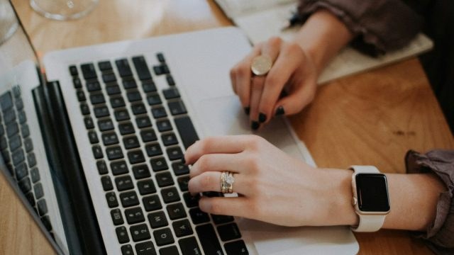 Προσωπικές συσκευές στην εργασία: Πλεονεκτήματα, κίνδυνοι και τρόποι χρήσης