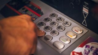 Οι επόμενες πληρωμές από e-ΕΦΚΑ και ΔΥΠΑ – Αναλυτικά τα επιδόματα
