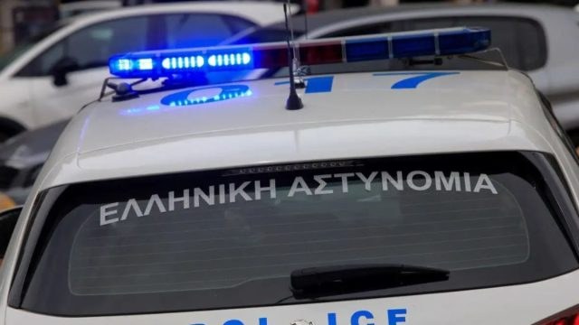 Πετρούπολη: Ανήλικος Αλβανός πήγε στο σχολείο με μπαλτά – Οι αστυνομικοί προχώρησαν στη σύλληψή του