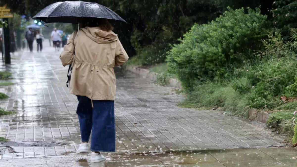 Ο καιρός «αγριεύει» ξανά: Έρχονται νέες καταιγίδες και πτώση θερμοκρασίας από το τέλος της εβδομάδας
