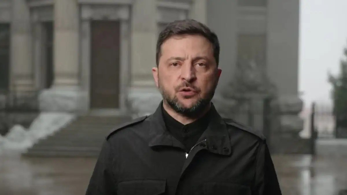 Διάγγελμα Ζελένσκι: «Βρισκόμαστε σε δίλημμα ή θα χάσουμε τον βασικό μας εταίρο ή την αξιοπρέπεια της Ουκρανίας»