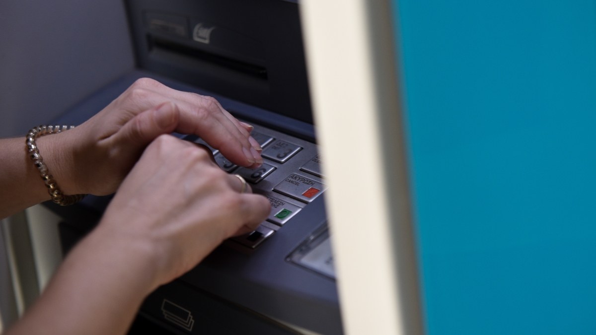 Ανατροπή με τα αναδρομικά: Έως 7.989 ευρώ κερδίζουν πίσω οι συνταξιούχοι