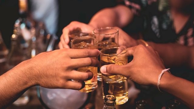 ΑΑΔΕ: Εντατικοί έλεγχοι σε νυχτερινά κέντρα με την επιχείρηση «Πυρετός το Σαββατόβραδο»