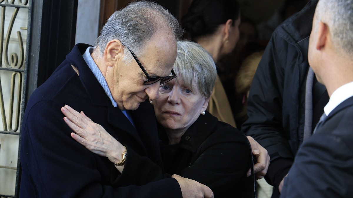 Σύλβα Ακρίτα: Ο πολιτικός και καλλιτεχνικός κόσμος αποχαιρέτησε την πρώην υπουργό – Συντετριμμένη η Έλενα Ακρίτα
