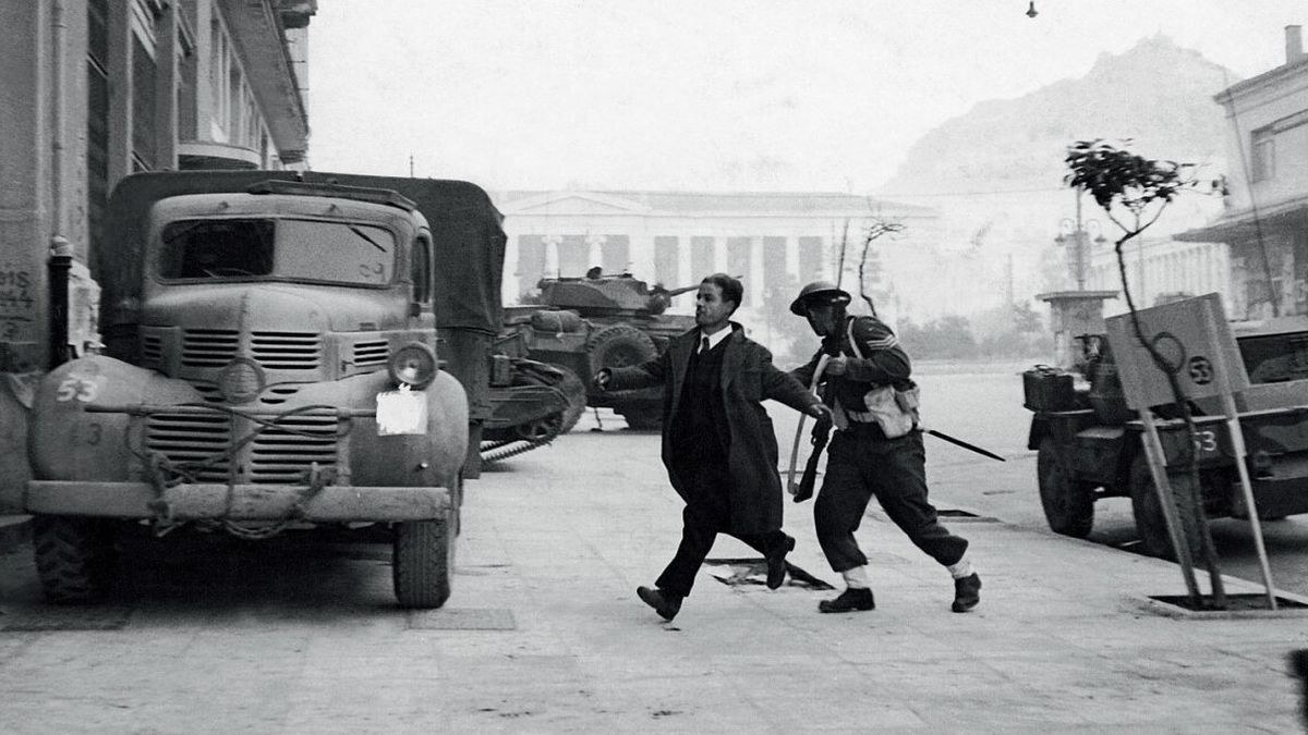 Σαν σήμερα, 03 Δεκεμβρίου: Η ματωμένη Κυριακή του 1944 – Η πρώτη σφαίρα στα Δεκεμβριανά που άνοιξε τον δρόμο στον εμφύλιο