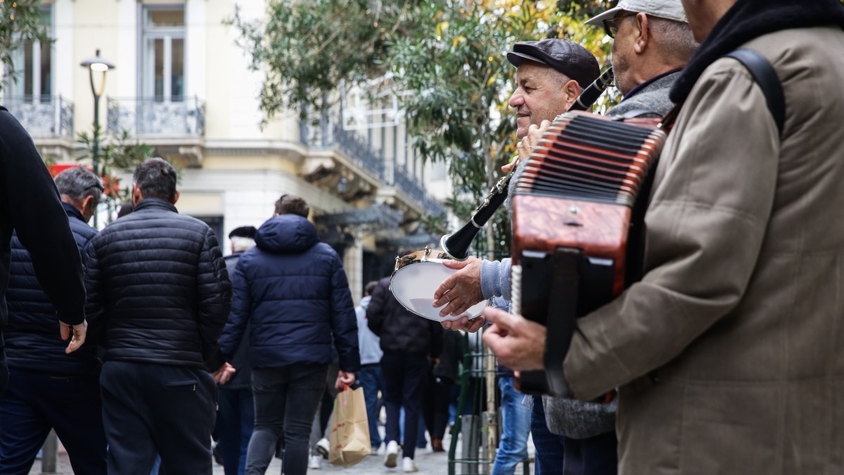 Παραμονή Χριστουγέννων: Το ωράριο καταστημάτων, σούπερ μάρκετ και εμπορικών κέντρων