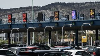 Έξοδος Χριστουγέννων 2025: Αυξημένη κίνηση προς Λαμία – Τι γίνεται στα μπλόκα σήμερα (24/12)
