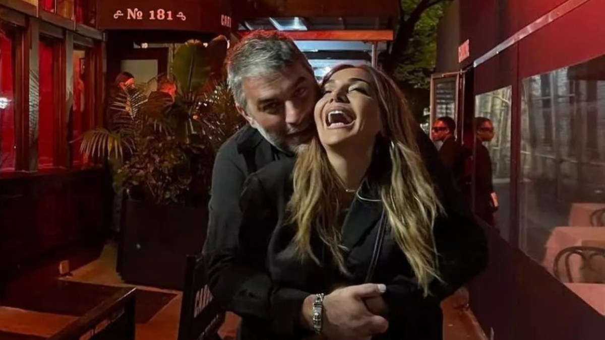 Βασίλης Μπισμπίκης σε Δέσποινα Βανδή: «Θεά μου»