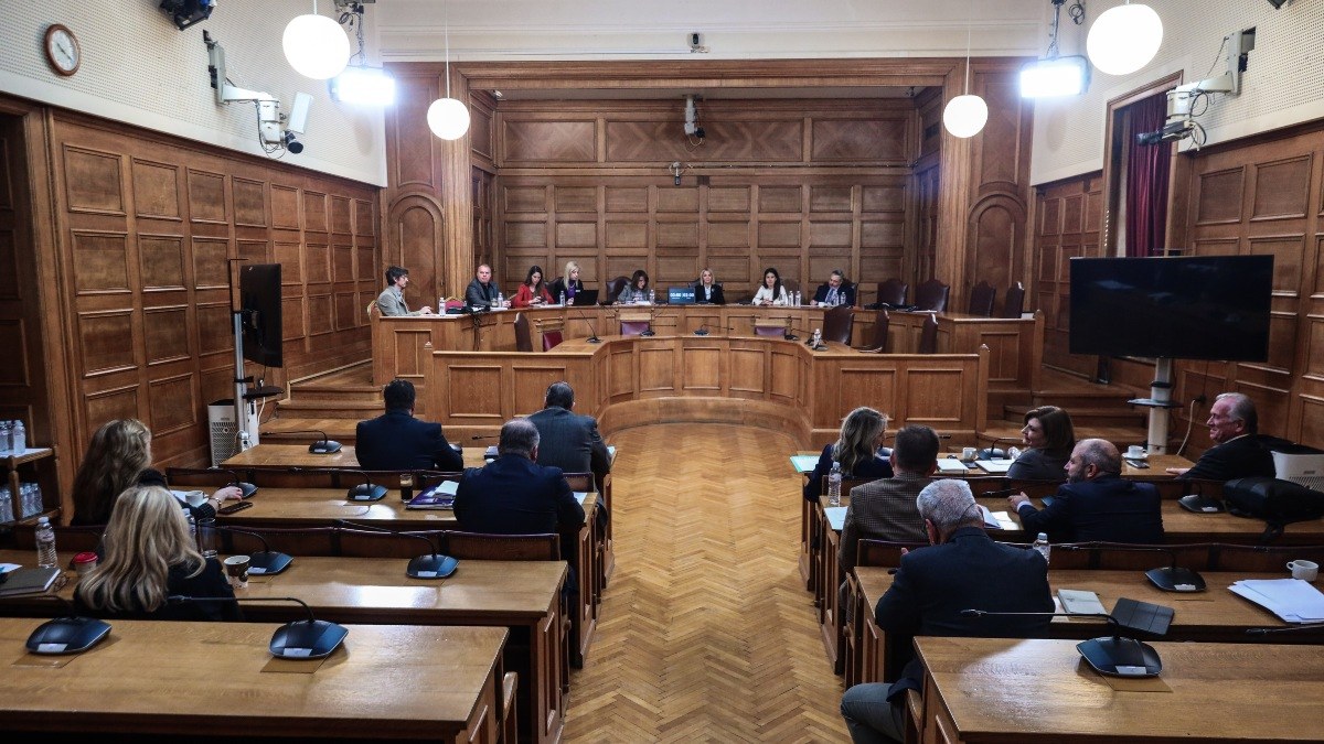 Εξεταστική ΟΠΕΚΕΠΕ για τα λαχεία των «τυχερών»: Αποχώρησε η αντιπολίτευση – «Προστατεύουν κάποιον;» λέει η ΝΔ