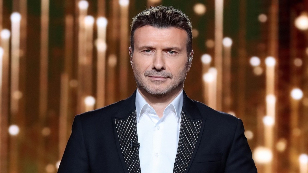 Πασίγνωστος Έλληνας αθλητής γράφει στίχους για τον Γιάννη Πλούταρχο (Video)