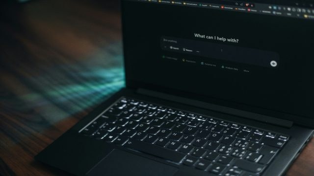 Το παράδοξο της τεχνητής νοημοσύνης στην Ελλάδα: Άφθονο ταλέντο, ασθενική απορρόφηση στην εργασία