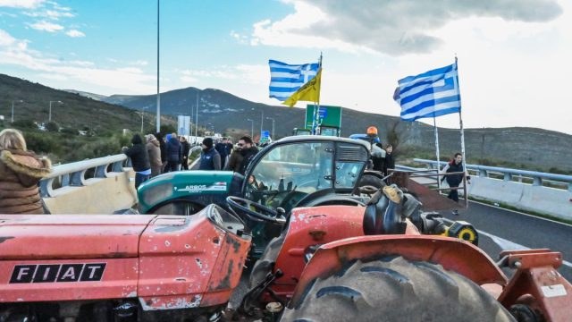 Μαξίμου: Ευρεία σύσκεψη υπό τον Μητσοτάκη για τα μπλόκα – Τι αποφασίστηκε για τους αγρότες