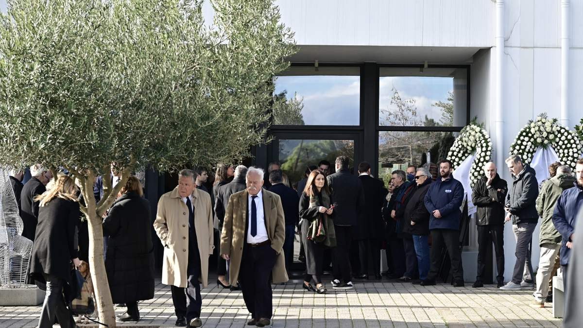 Συγκίνησε ο Στρατής Λιαρέλλης στον επικήδειο για τον Παπαδάκη: «Γιωργάρα στο καλό – Ήσουν μια όαση αυθεντικότητας»