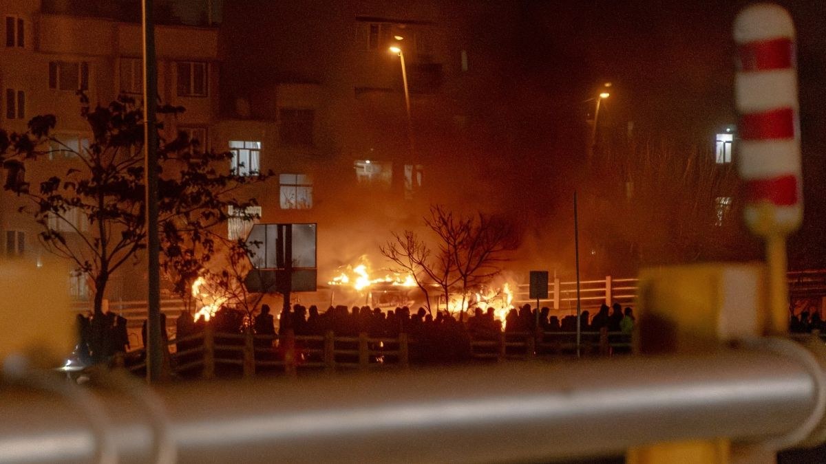 Το Ιράν σε αναβρασμό: Ο στρατός βγαίνει στους δρόμους για να «σβήσει» τις διαδηλώσεις