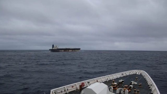 Ένταση Μόσχας – Ουάσινγκτον για το τάνκερ «Marinera»: Καταγγελίες για «πειρατική ενέργεια»