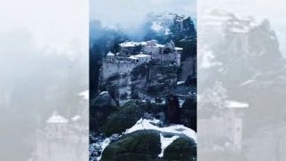 Τα Μετέωρα ντυμένα στα λευκά – Μαγευτικό βίντεο από ψηλά