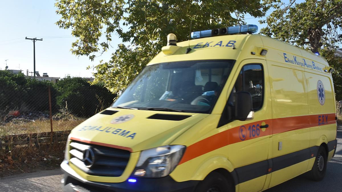 Τροχαίο στην Εθνική Οδό Αθηνών-Λαμίας: Σύγκρουση οχημάτων στη Βαρυμπόμπη – Δύο τραυματίες