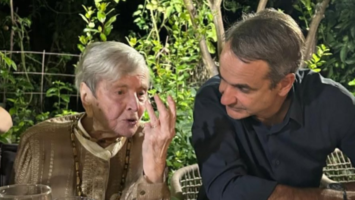 Έλεος! Τρολάρουν τον Μητσοτάκη και για τον θάνατο της Αρβελέρ