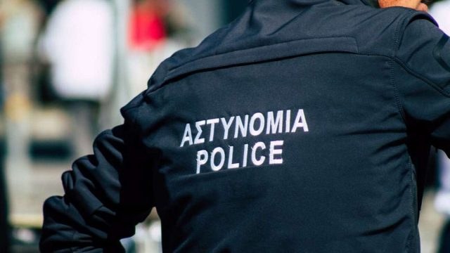 Το σημείωμα των 15 λέξεων: Εκτέλεσε τον σύζυγό της την ώρα που κοιμόταν κι έπεσε από τον 3ο όροφο!