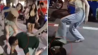 Ινδός τουρίστας τρώει ξύλο στην Ταϊλάνδη στη μέση του δρόμου