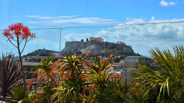 Καιρός σήμερα 13/7: Υψηλές θερμοκρασίες και ισχυρά μελτέμια – Η πρόγνωση Καλλιάνου και Ζιακοπούλου