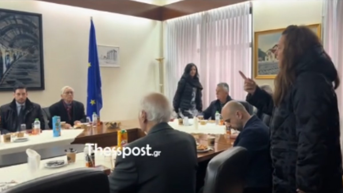 Οργή συγγενών θυμάτων των Τεμπών για την παρουσία Κυρανάκη στο Μνημόσυνο
