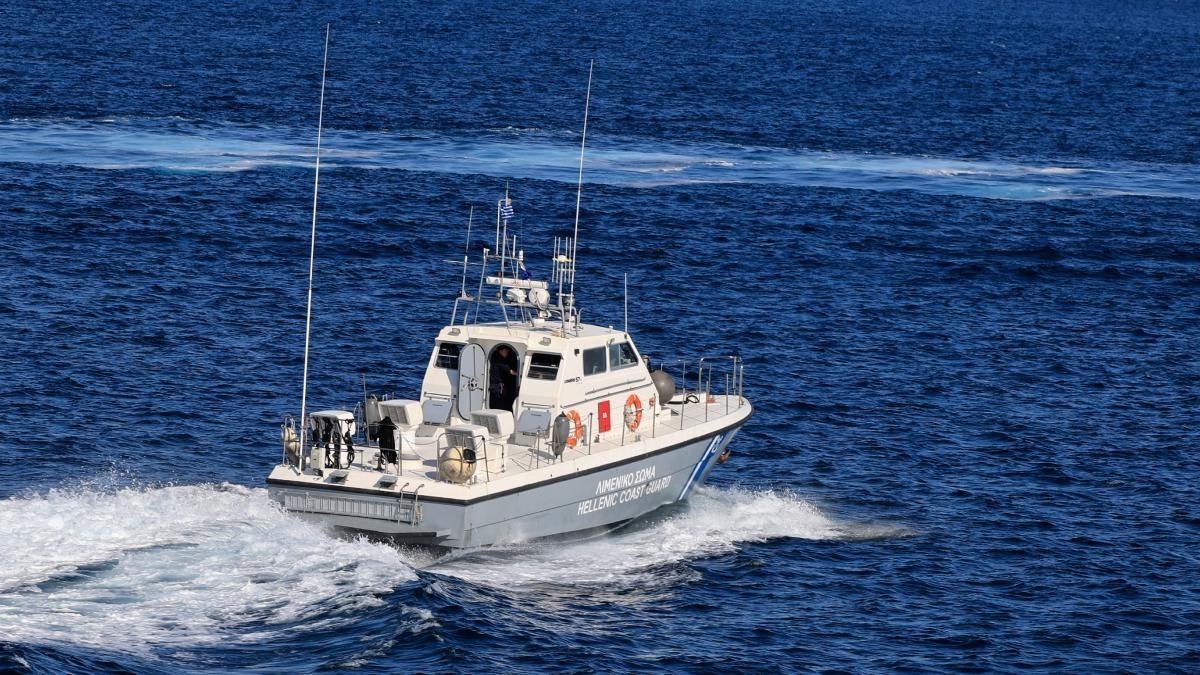 Σκάφος του Λιμενικού εμβόλισε ταχύπλοο διακινητών