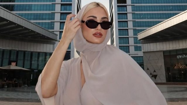 Στη Σαουδική Αραβία η Ιωάννα Τούνη: «Δεν φιλιόμαστε με τον σύντροφό μου, σαν τα ξαδέρφια πηγαίνουμε βόλτες»