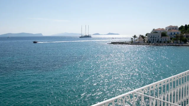 Aurora Rooms & Suites – Spetses : Μια ανάσα από την αγκαλιά της θάλασσας!
