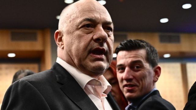 «Ντου» του Αχιλλέα Μπέου σε κοινοτικό γραφείο που είχαν καταλάβει αναρχικές ομάδες