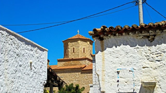 Ποιοι γιορτάζουν σήμερα, Σάββατο 21 Μαρτίου, σύμφωνα με το εορτολόγιο;