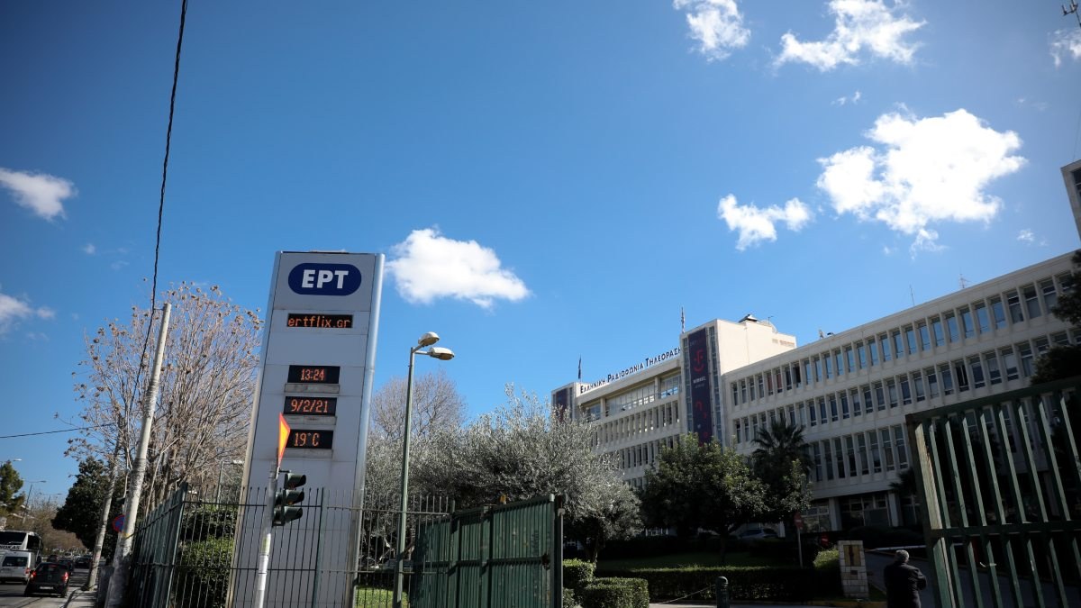 Καταπέλτης ο Βαγγέλης Παπαδόπουλος για τα πάνελ