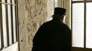Γρεβενά: Ο ιερέας που κατηγορείται για revenge porn προσπάθησε να κάνει κακό στον εαυτό του – Τον στηρίζει η γυναίκα του