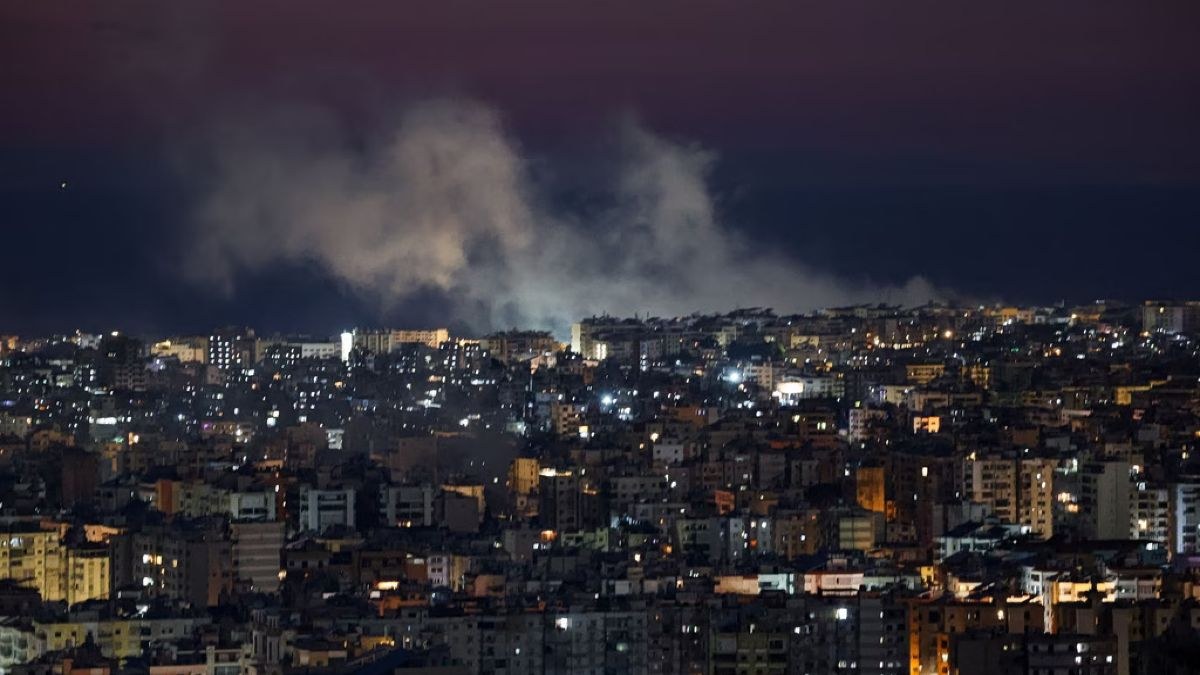 Σοκαριστικό βίντεο από τη νύχτα των βομβαρδισμών στο Ιράν – Φλόγες και εκρήξεις