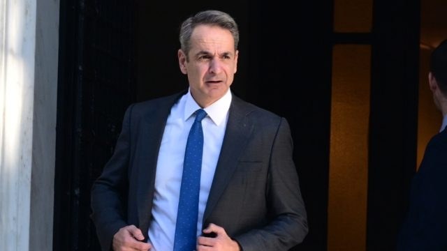 Έδωσε τα χέρια με τον Μητσοτάκη: Ο διάσημος παρουσιαστής που ετοιμάζεται να κατέβει υποψήφιος με τη ΝΔ