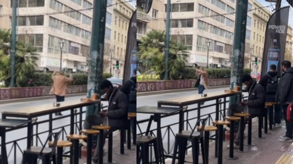 Απίθανος τύπος χορεύει στην Πατησίων και δίπλα περνάνε αυτοκίνητα και μηχανάκια