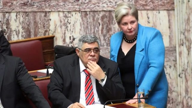 Ανατροπή με την Χρυσή Αυγή – Στη φυλακή η Ελένη Ζαρούλια η σύζυγος του Μιχαλολιάκου