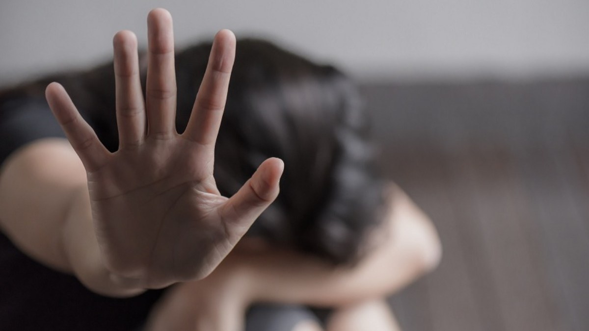 Η «σιωπηλή επιδημία» της έμφυλης βίας στην Ελλάδα: Μία στις τρεις γυναίκες θύμα κακοποίησης