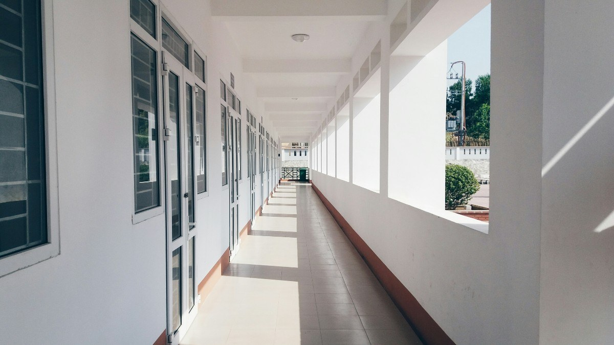 Ένταση και κλειστές πόρτες για τη σεξουαλική κακοποίηση του 5χρονου μαθητή