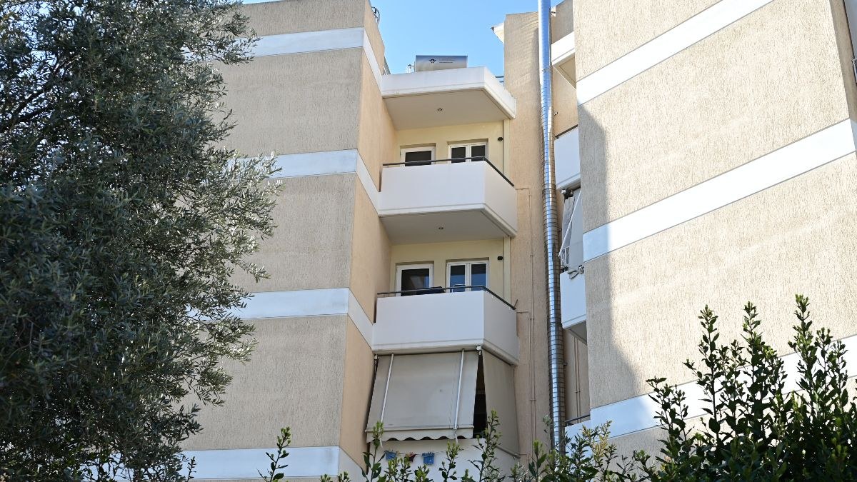 «Θρίλερ» με την πτώση στο Μαρούσι: Ο 29χρονος αρνείται ότι την έσπρωξε – Κάλεσε ασθενοφόρο πριν πέσει δεύτερη φορά