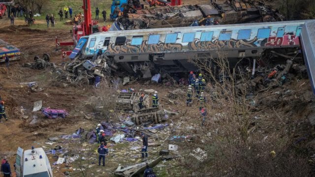 «Βόμβα» στην υπόθεση των Τεμπών: Βρέθηκε νεκρός ένας από τους δύο ελεγκτές της ΕΑΔ που κατηγορούνταν για παράβαση καθήκοντος