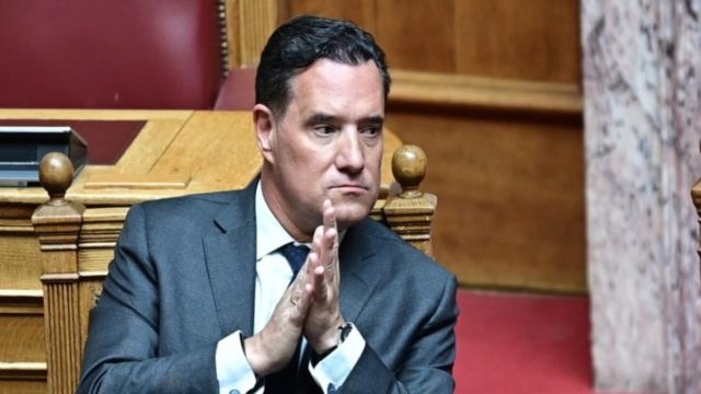 «Καρφιά» Γεωργιάδη κατά Πολάκη: «Τόσο καταλαβαίνει, τόσες ευαισθησίες έχει»