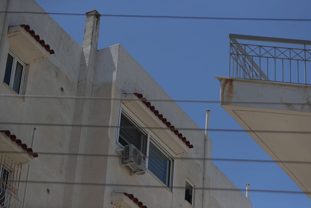 «Συγγνώμη σας αγαπάμε πολύ»: Το σπαρακτικό σημείωμα των 17χρονων στην Ηλιούπολη πριν τη βουτιά στον θάνατο – Μαρτυρίες σοκ για τον κρότο και τα τελευταία επιφωνήματα