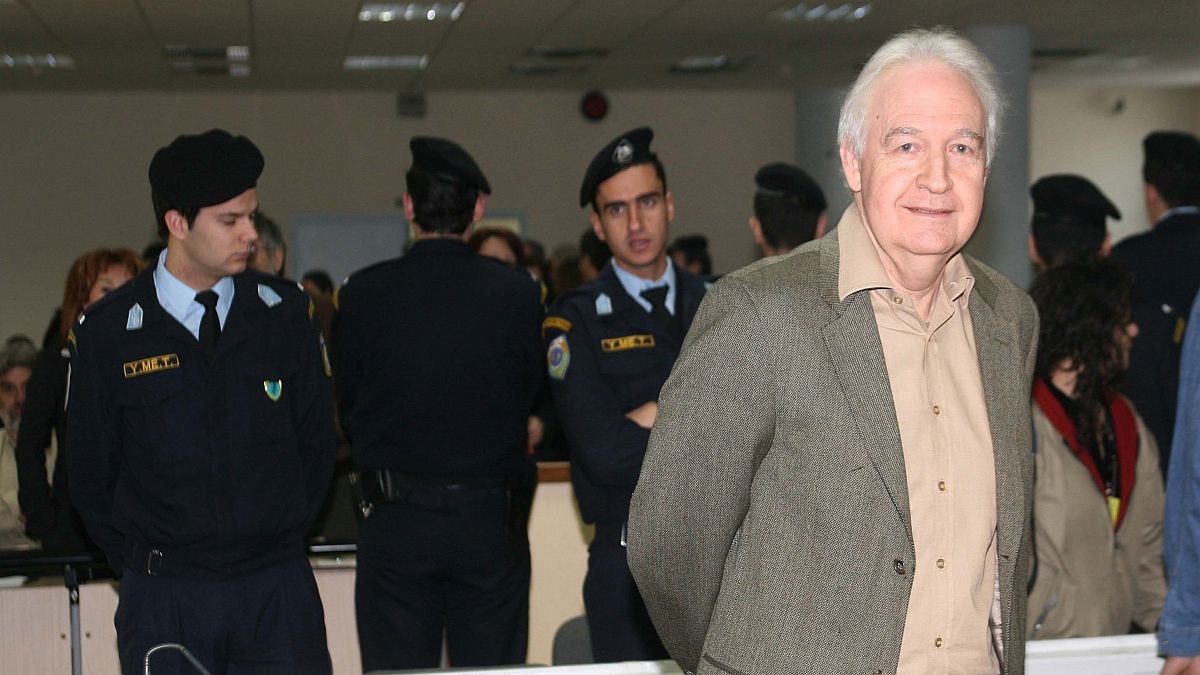 Γιατί αποφυλακίστηκε ο Αλέξανδρος Γιωτόπουλος παρότι είχε καταδικαστεί σε 17 φορές ισόβια;