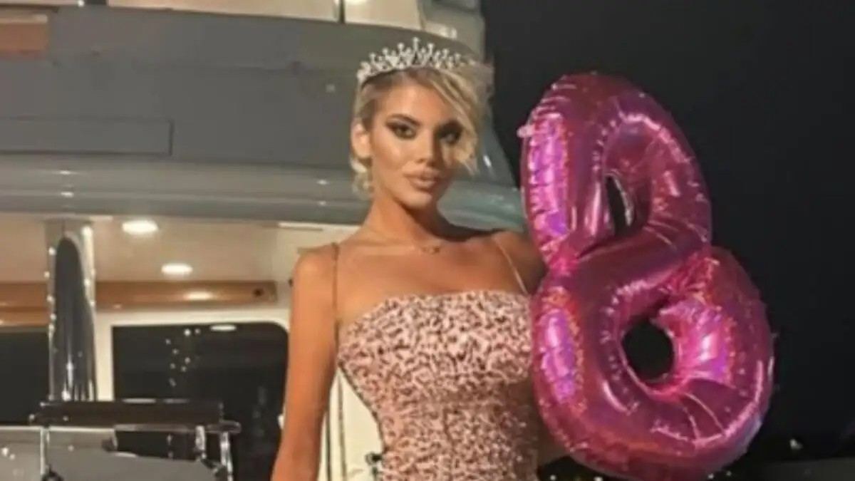 Μνημόσυνο Μυρτούς: Λουλούδια, δάκρυα και λόγια που συγκλονίζουν από την οικογένειά της