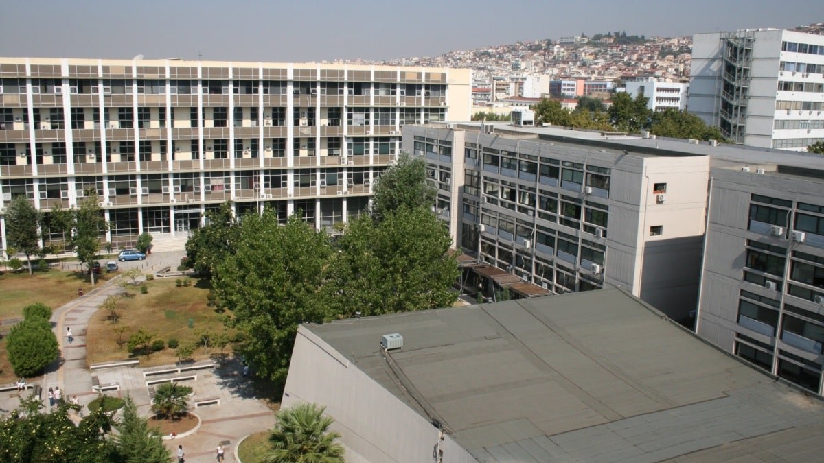 Ένταση και αντιδράσεις για τη διακοπή συνεδρίου στο Αριστοτέλειο