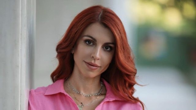 Από το London School of Economics στα viral ολισθήματα: Η διπλή ασύμβατη εικόνα της Βάσιας Αναστασίου