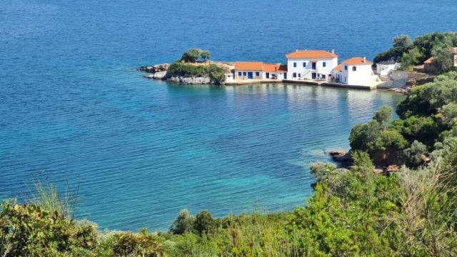 Το μοναδικό κατοικήσιμο νησί του Πηλίου και άλλοι κρυμμένοι θησαυροί – Must εμπειρία με σκάφος