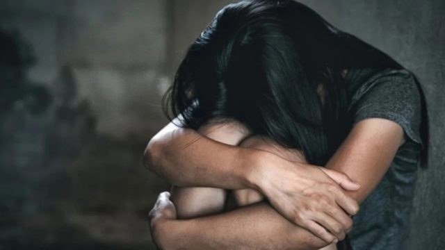 Σοκ στη Μεσσηνία: Ιερέας κατήγγειλε 64χρονο οικογενειακό φίλο για ασελγείς πράξεις στην ανήλικη κόρη του