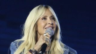 Άννα Βίσση: Δεν ανοίγει το «Αρένα» τον Δεκέμβριο – Πώς αποφάσισε να στηρίξει τους συνεργάτες της